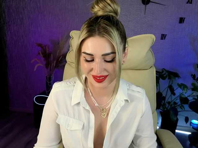 NikaStill's BongaCams show and profile