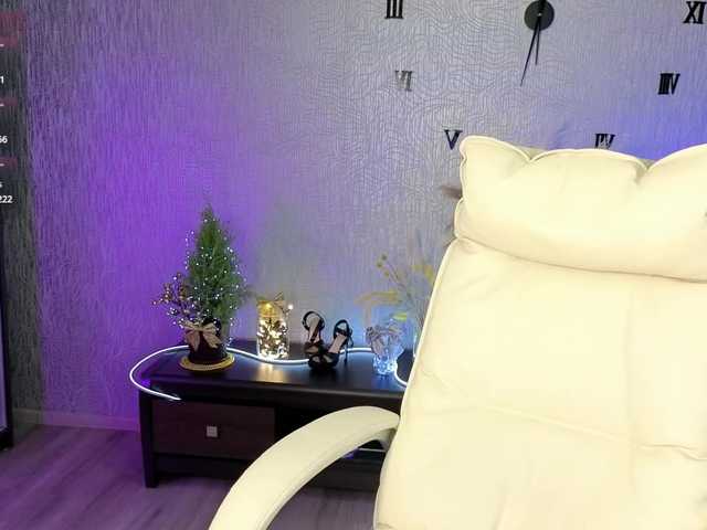 NikaStill's BongaCams show and profile