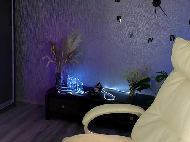 NikaStill's BongaCams show and profile