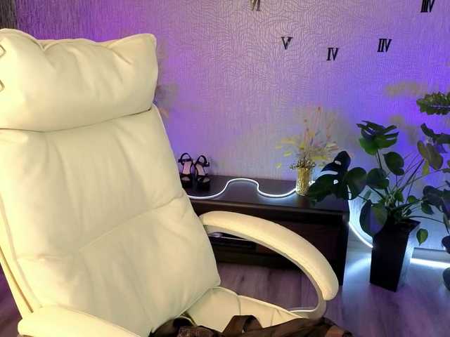 NikaStill's BongaCams show and profile