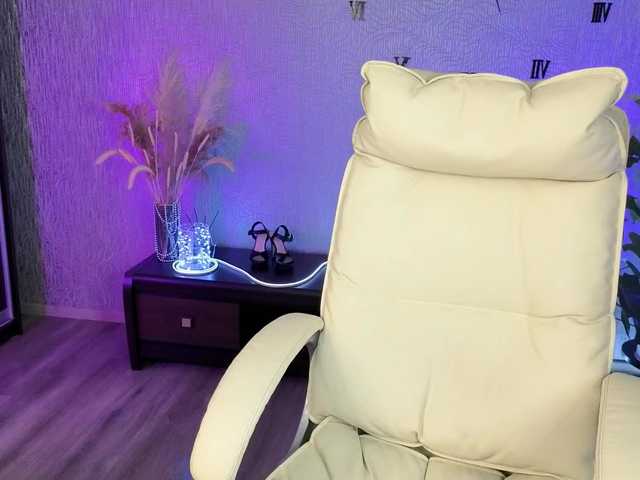 NikaStill's BongaCams show and profile