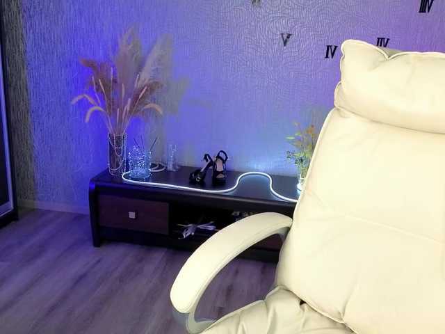 NikaStill's BongaCams show and profile