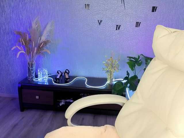 NikaStill's BongaCams show and profile