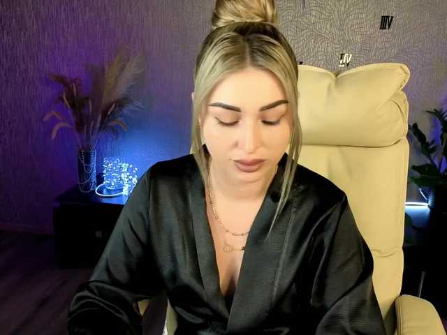 NikaStill's BongaCams show and profile