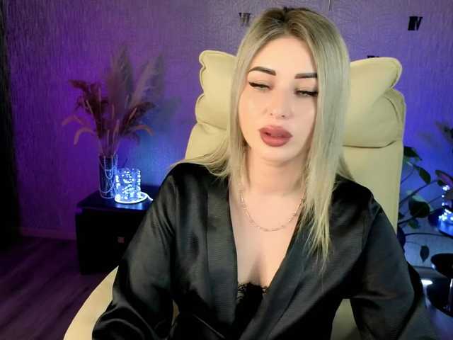 NikaStill's BongaCams show and profile