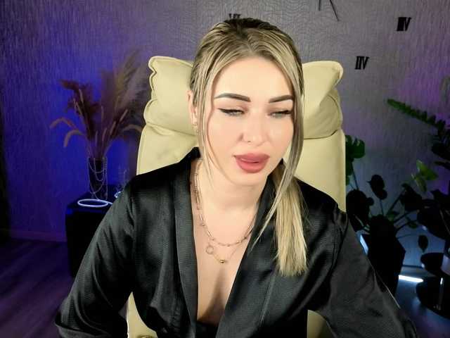 NikaStill's BongaCams show and profile