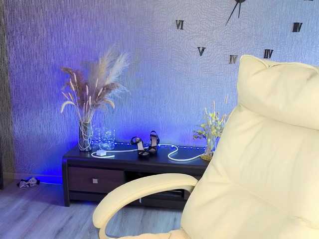 NikaStill's BongaCams show and profile