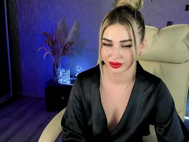 NikaStill's BongaCams show and profile