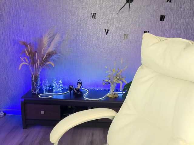 NikaStill's BongaCams show and profile