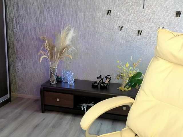 NikaStill's BongaCams show and profile