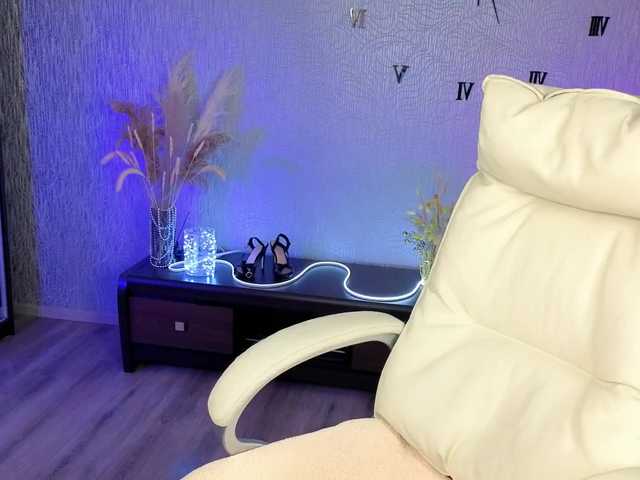 NikaStill's BongaCams show and profile