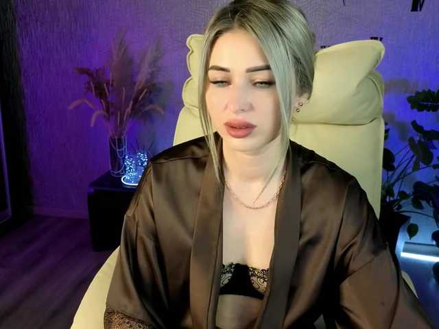 NikaStill's BongaCams show and profile