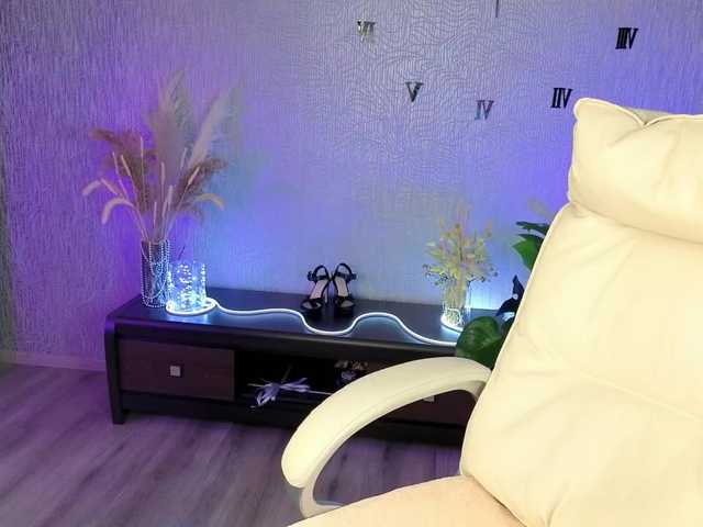 NikaStill's BongaCams show and profile