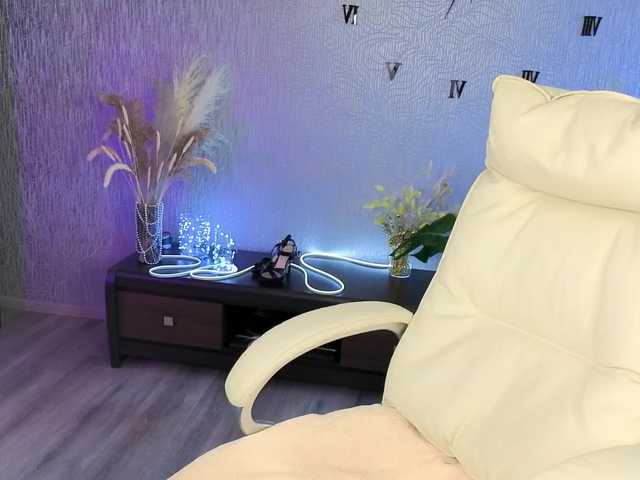 NikaStill's BongaCams show and profile