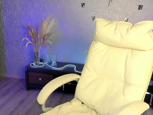 NikaStill's BongaCams show and profile