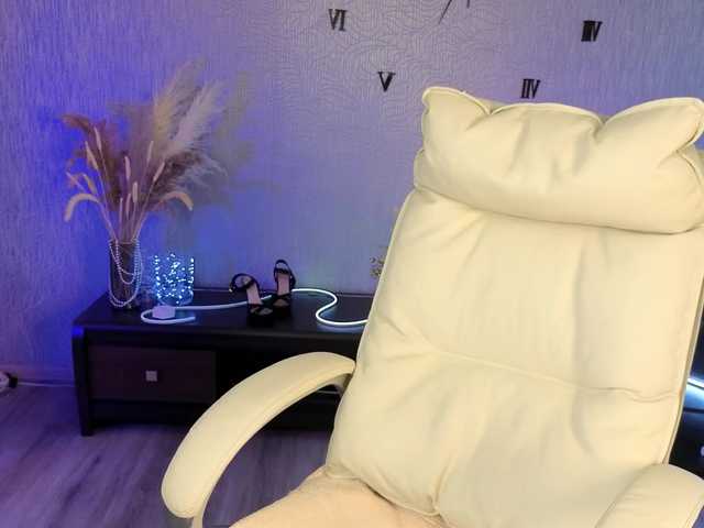 NikaStill's BongaCams show and profile