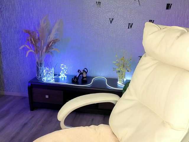 NikaStill's BongaCams show and profile