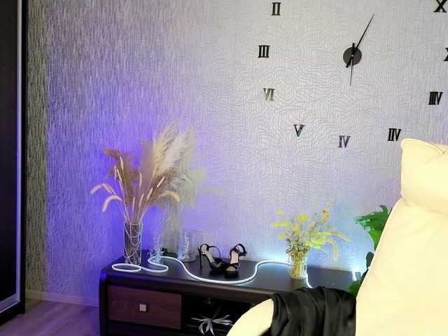 NikaStill's BongaCams show and profile