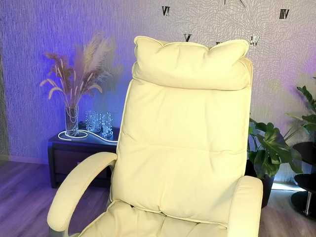 NikaStill's BongaCams show and profile