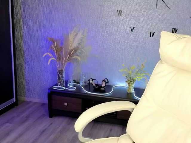 NikaStill's BongaCams show and profile