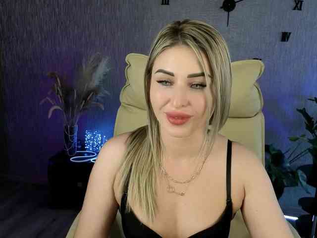 NikaStill Live Webcam on BongaCams