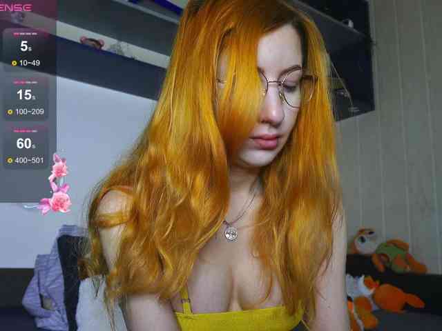 Daddyslittleslutfox webcam