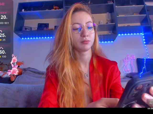 Daddyslittleslutfox webcam