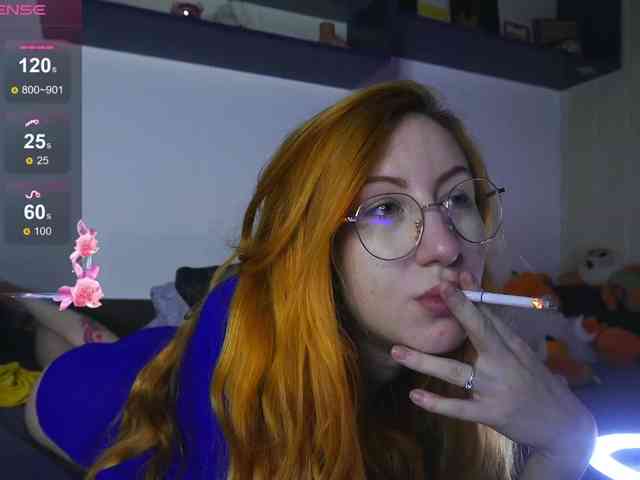 Daddyslittleslutfox webcam