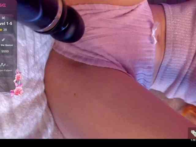 Daddyslittleslutfox webcam