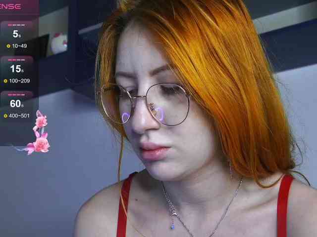 Daddyslittleslutfox webcam