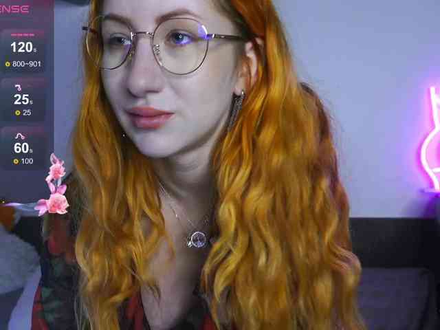 Daddyslittleslutfox webcam