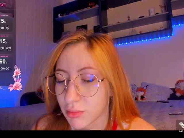 Daddyslittleslutfox webcam