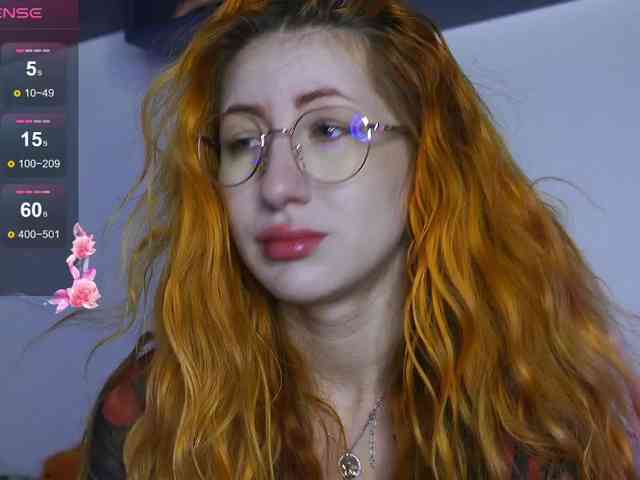 Daddyslittleslutfox webcam