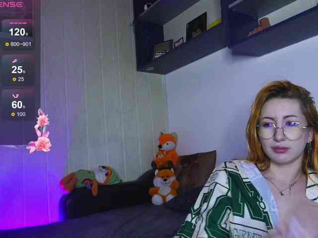 Daddyslittleslutfox webcam