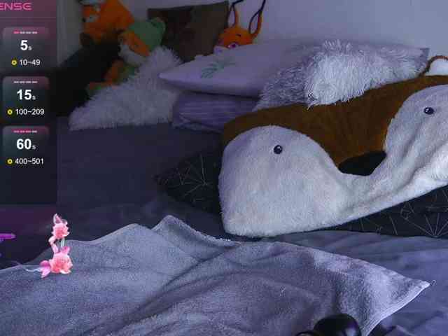 Daddyslittleslutfox webcam