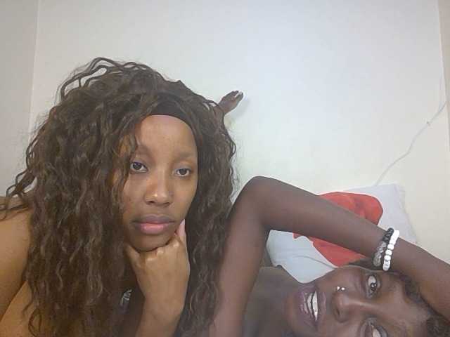 Sex chat gratuit in direct cu snowfox254 pe BongaCams