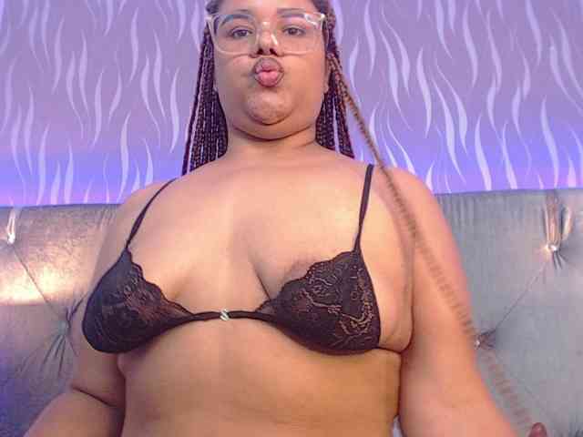 NicolBonnie webcam