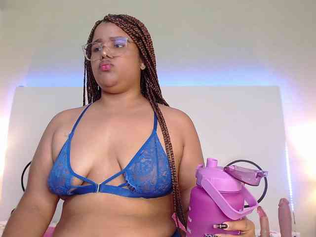 NicolBonnie webcam