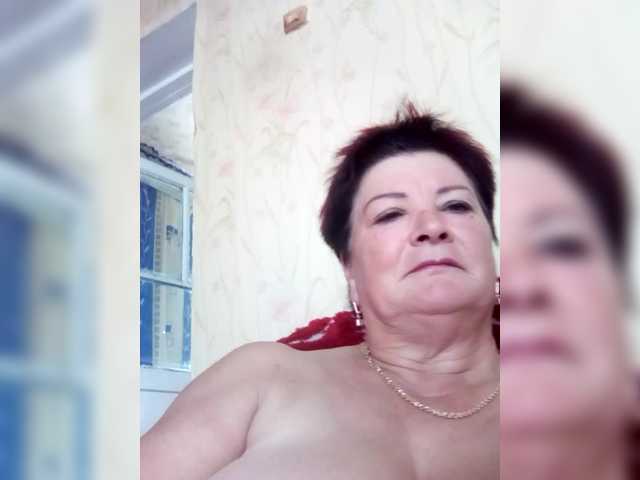 go to chat with Empresswoman