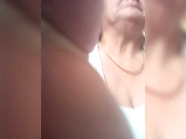 Masturbate to slutty model Empresswoman Empresswoman from BongaCams