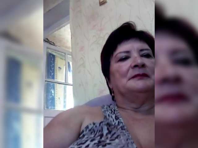 Empresswoman's BongaCams show and profile