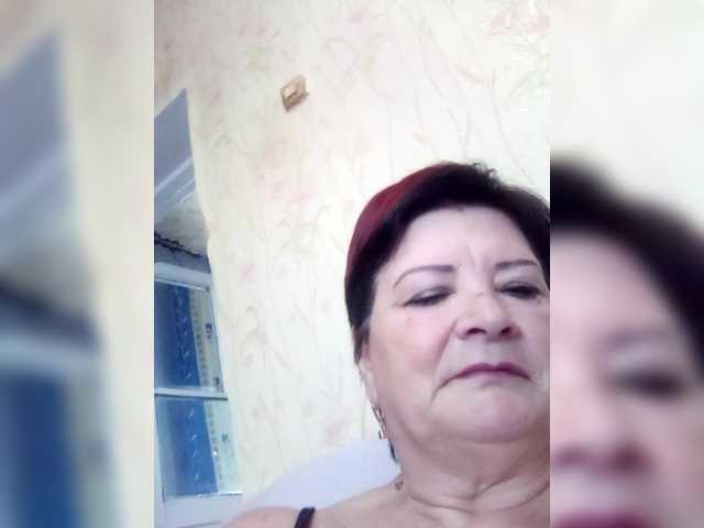 Empresswoman from BongaCams is Freechat