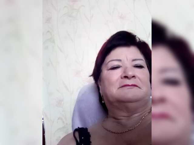 Empresswoman's BongaCams show and profile