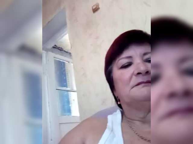 Empresswoman's BongaCams show and profile