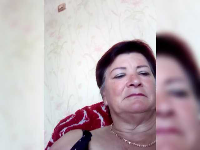 Empresswoman from BongaCams is Freechat