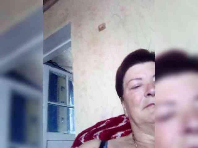 Empresswoman webcam