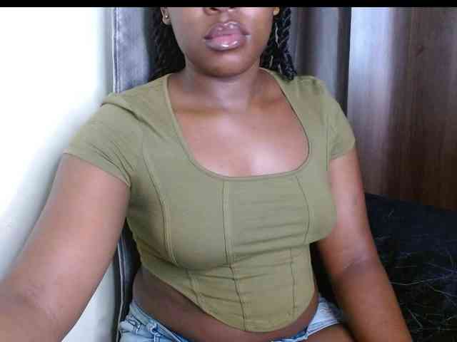 Chocolate_goddess1 webcam