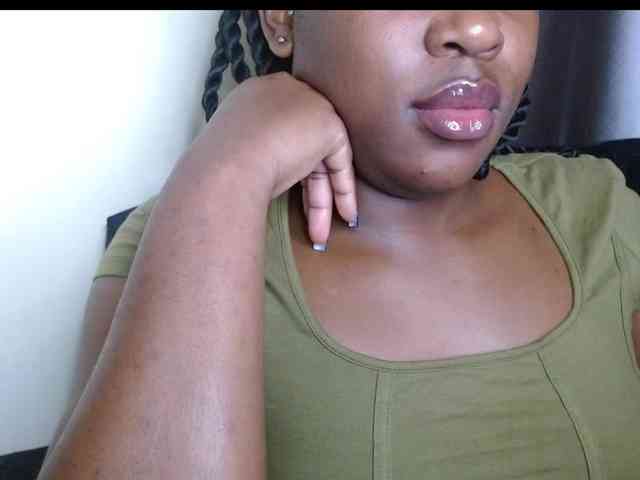 Chocolate_goddess1 webcam