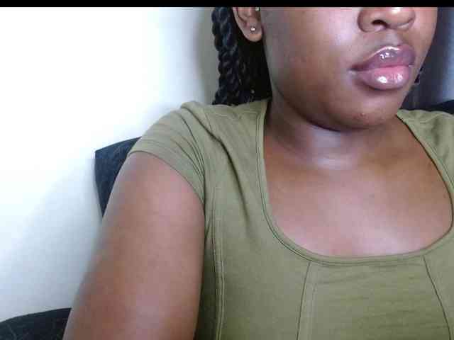 Chocolate_goddess1 webcam