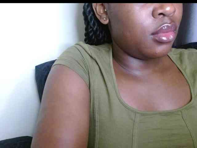 Chocolate_goddess1 webcam